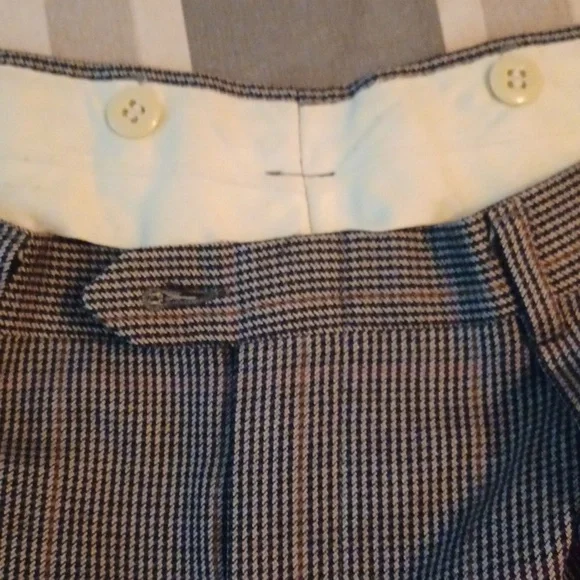 Classic Custom Men's Plaid Gray 3-Piece Suit, 42L / 36W x 32L - Picture 15 of 16